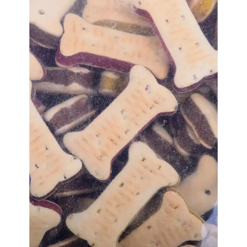 Šunų dresūros skanėstai MACED Cube Cookies Mini Mix 1 kg – įvairūs mini kubeliai su paukštienos skonio mišiniu