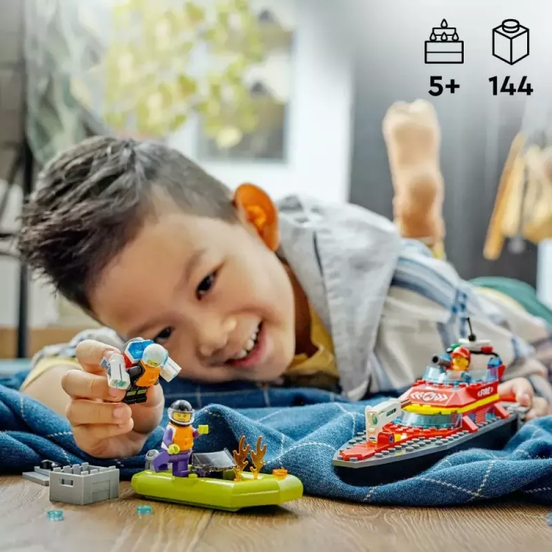 LEGO miesto gelbėjimo laivas 60373 – 144 detalės, 3 minifigūrėlės, nuo 5 metų