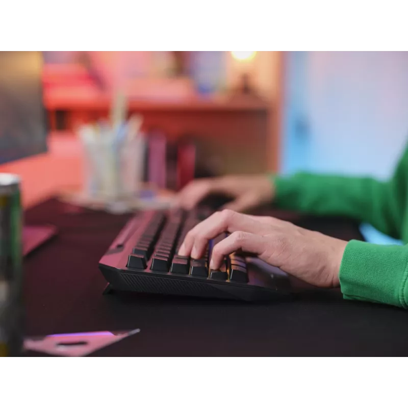 Žaidimų klaviatūra TRUST GXT 836 Evocx USB QWERTY JAV anglų, RGB foninis apšvietimas, riešo atrama, 114 klavišų, 110% išdėstymas