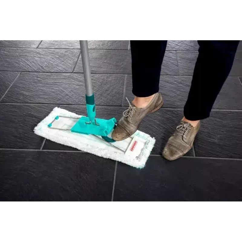 Leifheit 55045 Wet Microfiber – plokščias šlapias šluotražis su mikropluošto antgaliu grindų valymui