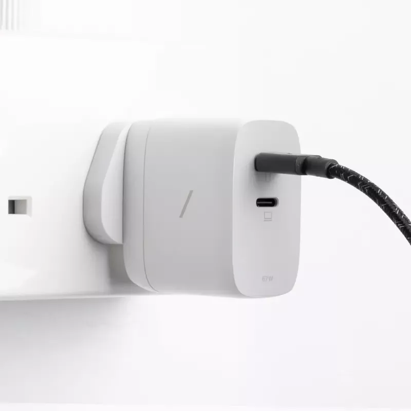 Mobiliojo įrenginio įkroviklis Native Union FAST-PD67-WHT-INT 2 USB Type-C greitasis įkrovimas