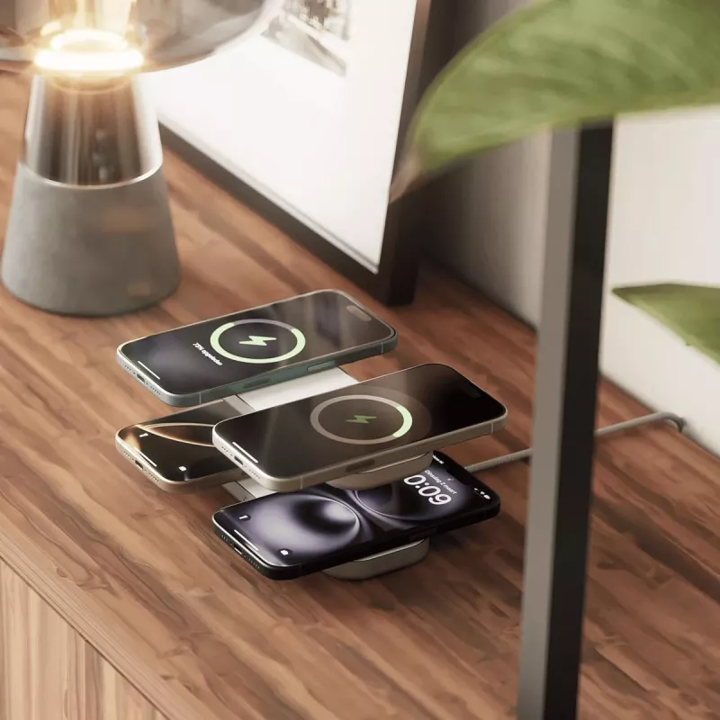 ZENS Quattro Wireless Charger Pro 4 Baltas belaidis įkroviklis