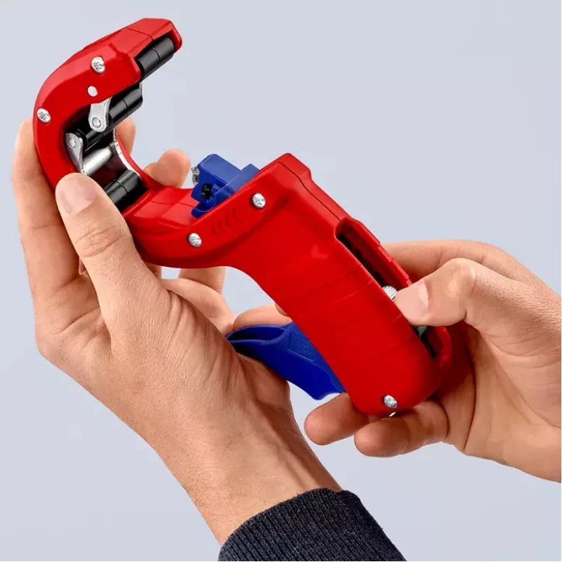 Vamzdžių pjaustytuvas Knipex 90 23 01 BK plieninis peilis, plastikinė rankena, 165 mm