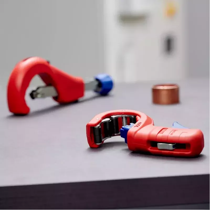 Vamzdžių pjaustytuvas Knipex 90 23 01 BK plieninis peilis, plastikinė rankena, 165 mm