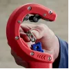 Vamzdžių pjaustytuvas Knipex 90 23 01 BK plieninis peilis, plastikinė rankena, 165 mm