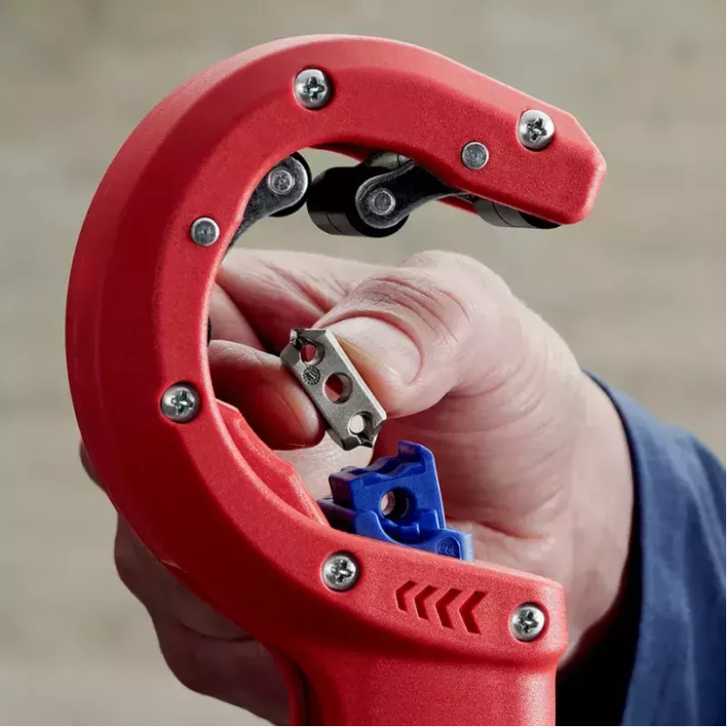 Vamzdžių pjaustytuvas Knipex 90 23 01 BK plieninis peilis, plastikinė rankena, 165 mm