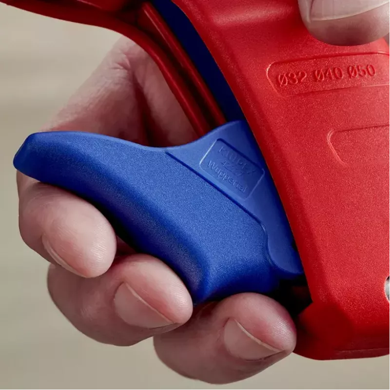 Vamzdžių pjaustytuvas Knipex 90 23 01 BK plieninis peilis, plastikinė rankena, 165 mm