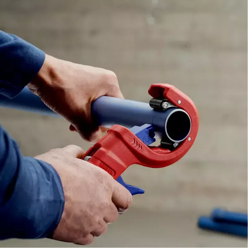 Vamzdžių pjaustytuvas Knipex 90 23 01 BK plieninis peilis, plastikinė rankena, 165 mm