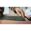 LOGITECH Flip Folio Graphite – apsauginis dėklas iPad Pro 13 colių (M4) ir iPad Air 13 colių (M2 ir M3) Qwerty UK