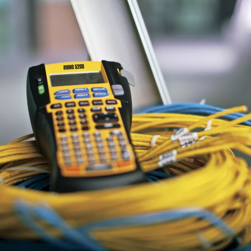 DYMO Rhino 5200 pramoninis etikečių spausdintuvas su dėklu