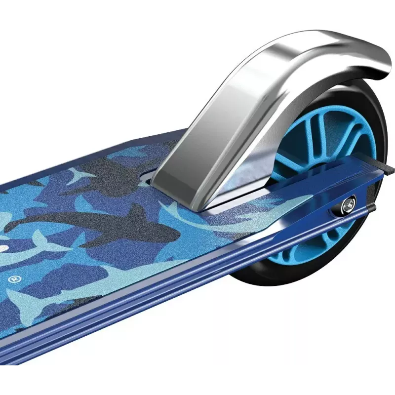 Paspirtukas Razor Model A Shark Camo – sulankstomas, lengvas, vaikams ir paaugliams