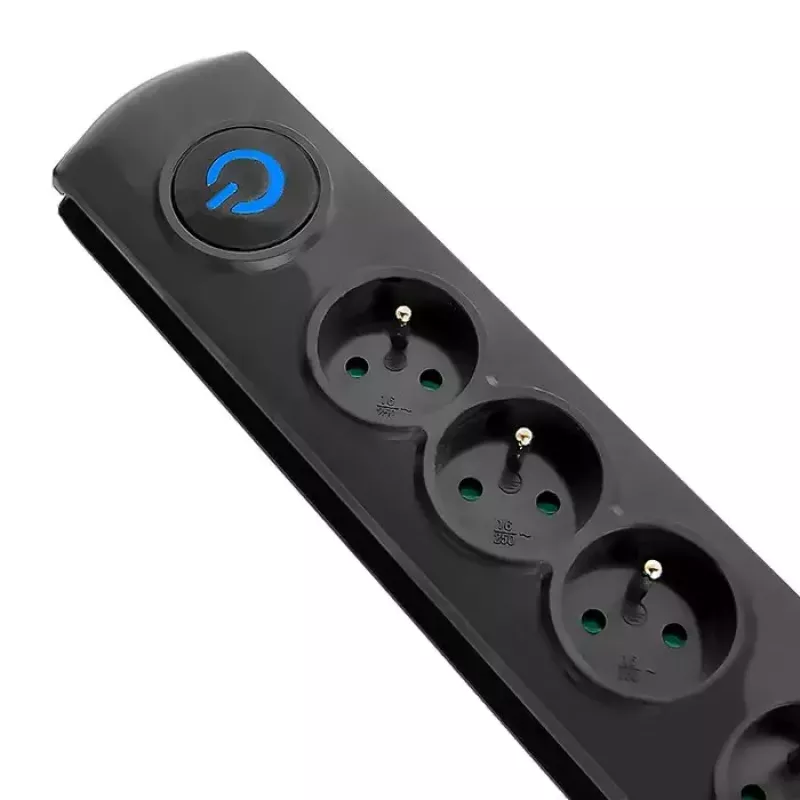 Apsauginis filtras QOLTEC 50104 — 4 kištukiniai lizdai, 230 V, 1,5 m laidas, juodas