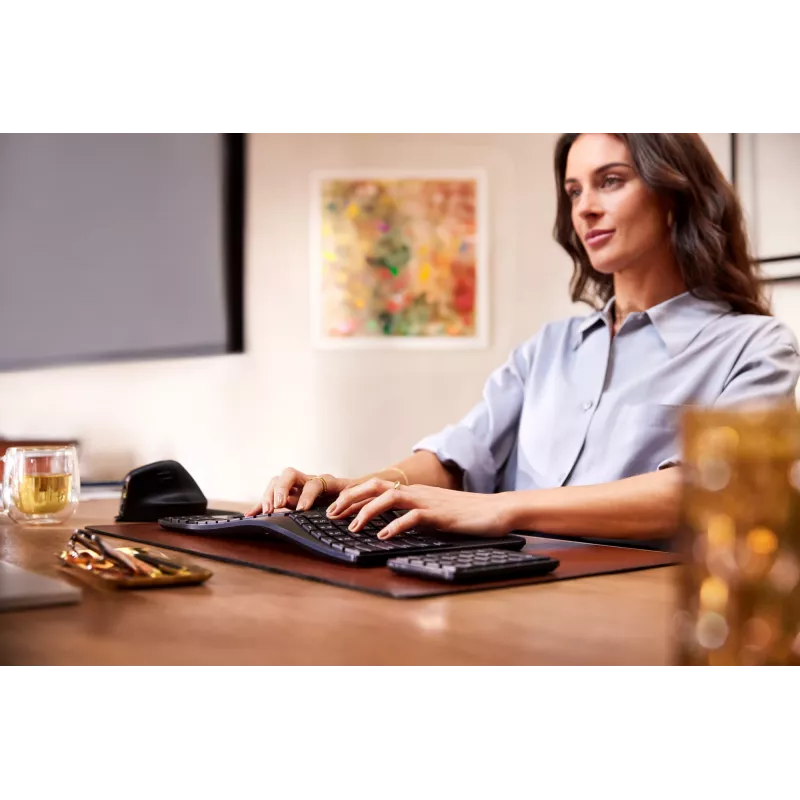 HP 925 ergonominė vertikali pelė, dešinei rankai, vertikalus dizainas, RF belaidis + Bluetooth, 4000 DPI, juoda