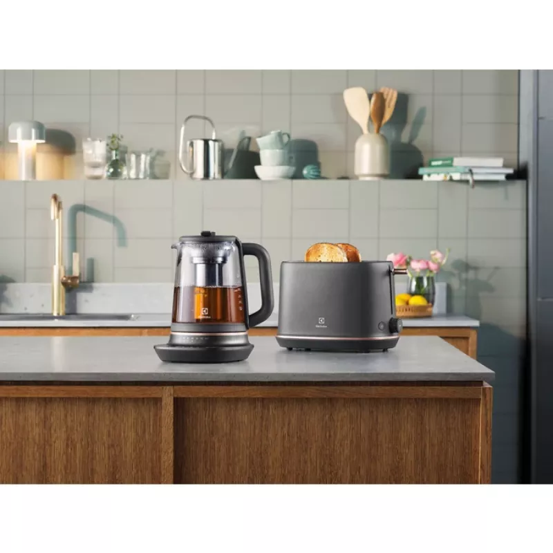 Virdulys Electrolux E7GK1-8BP 1,7 L 2000 W Juodas, Varis