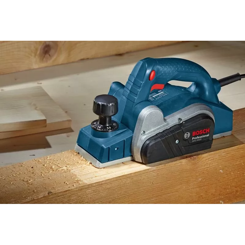 Bosch GHO 6500 oblius, juoda, mėlyna, metalinė, 16500 aps./min., 650 W