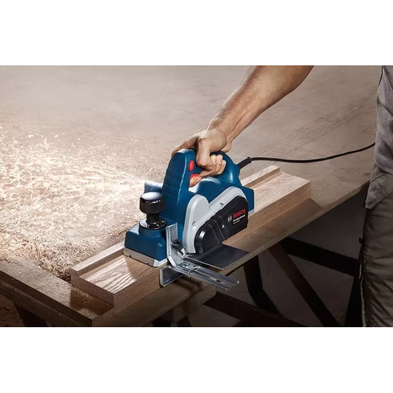 Bosch GHO 6500 oblius, juoda, mėlyna, metalinė, 16500 aps./min., 650 W