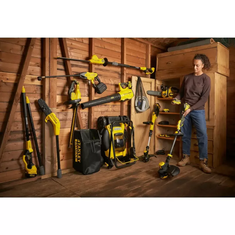 Akumuliatorinis teleskopinis krūmapjovė STANLEY FATMAX SFMCPH845M1-QW — 45 cm dvigubas peilis, 18 V Li‑Ion, 4,1 kg