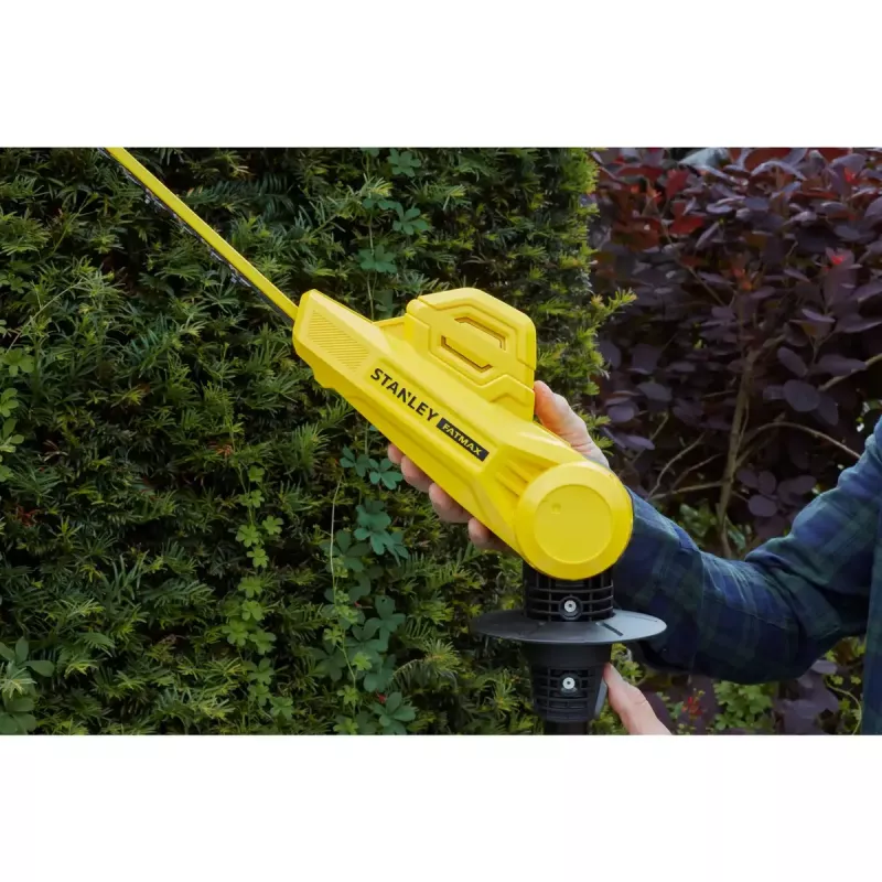 Akumuliatorinis teleskopinis krūmapjovė STANLEY FATMAX SFMCPH845M1-QW — 45 cm dvigubas peilis, 18 V Li‑Ion, 4,1 kg