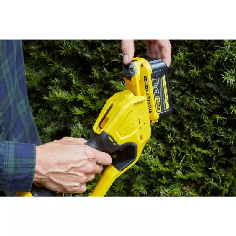 Akumuliatorinis teleskopinis krūmapjovė STANLEY FATMAX SFMCPH845M1-QW — 45 cm dvigubas peilis, 18 V Li‑Ion, 4,1 kg