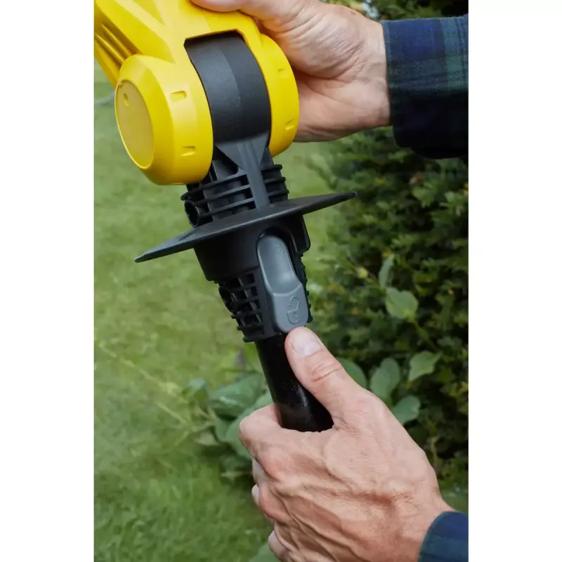 Akumuliatorinis teleskopinis krūmapjovė STANLEY FATMAX SFMCPH845M1-QW — 45 cm dvigubas peilis, 18 V Li‑Ion, 4,1 kg