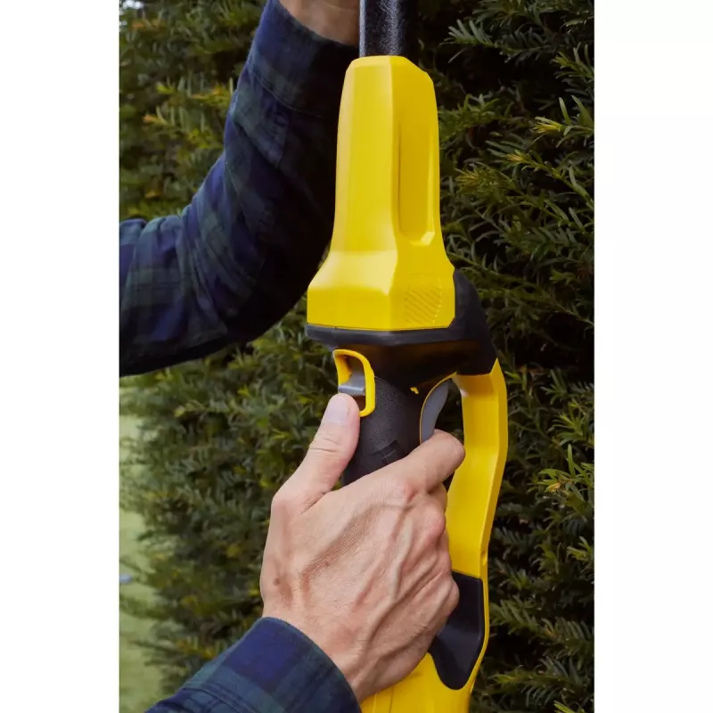 Akumuliatorinis teleskopinis krūmapjovė STANLEY FATMAX SFMCPH845M1-QW — 45 cm dvigubas peilis, 18 V Li‑Ion, 4,1 kg