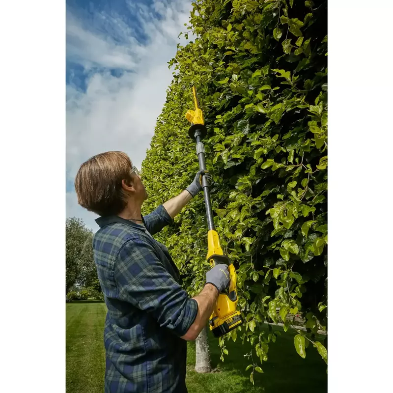 Akumuliatorinis teleskopinis krūmapjovė STANLEY FATMAX SFMCPH845M1-QW — 45 cm dvigubas peilis, 18 V Li‑Ion, 4,1 kg