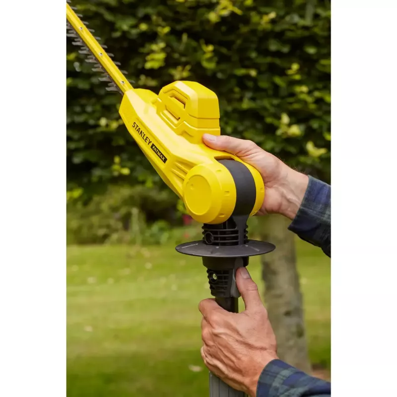 Akumuliatorinis teleskopinis krūmapjovė STANLEY FATMAX SFMCPH845M1-QW — 45 cm dvigubas peilis, 18 V Li‑Ion, 4,1 kg