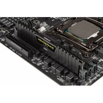 CORSAIR atminties rinkinys 32GB DDR4 2666MHz 4 moduliai C16 Vengeance Low Profile