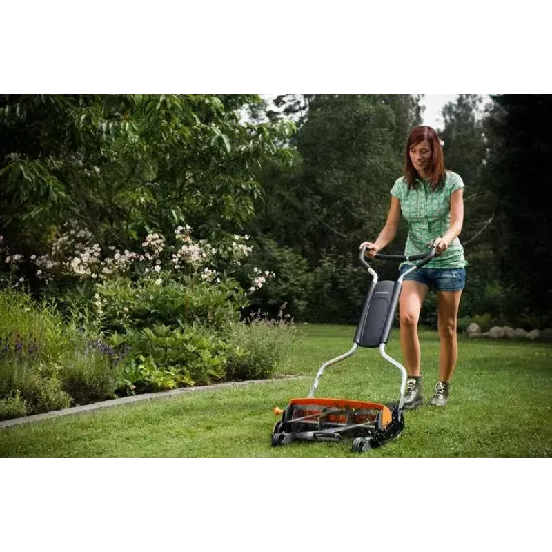 Rankinė ritininė vejapjovė Fiskars 113880, pjovimo plotis 116,8 cm