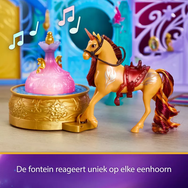 Žaidimų rinkinys Spin Master Unicorn Academy Arklidės su fontanu, šviesos ir garso efektais
