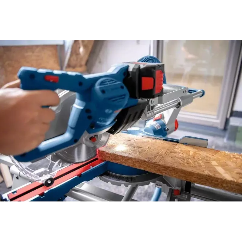 Bosch GCM 18V-216 D PROFESSIONAL pjūklas kampinis belaidis 5000 RPM