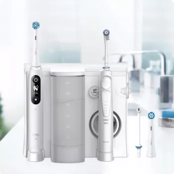 Sukamasis-osciliuojantis dantų šepetėlis Oral-B iO6 Baltas Suaugusiems Baterija 2 šepetėlių galvutės