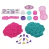 Kinetic Sand Shimmer, Unicorn Bake Shoppe rinkinys, 16oz (blizganti mėlyna ir neoninė rožinė), 8 vienaragio formų, sensorinis žaislas vaikams nuo 3 metų