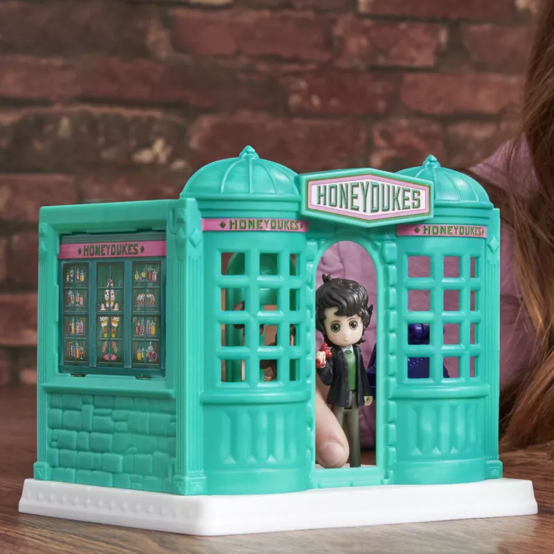 Harry Potter Magical Minis Honeydukes Saldainių Parduotuvė su 2 Išskirtinėmis Figūrėlėmis ir 5 Priedais, Žaislai Vaikams nuo 6 Metų