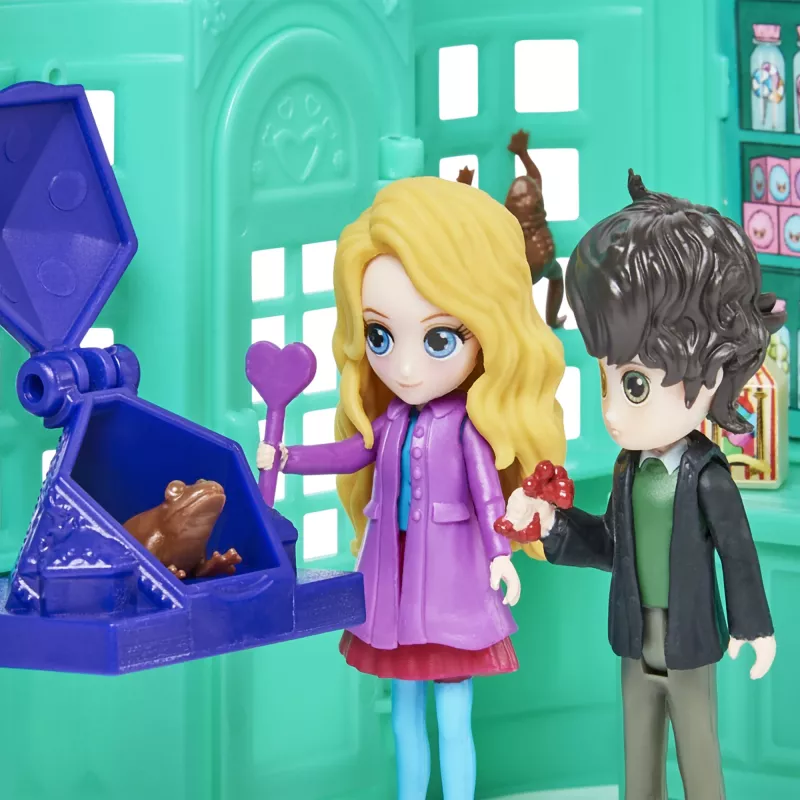 Harry Potter Magical Minis Honeydukes Saldainių Parduotuvė su 2 Išskirtinėmis Figūrėlėmis ir 5 Priedais, Žaislai Vaikams nuo 6 Metų