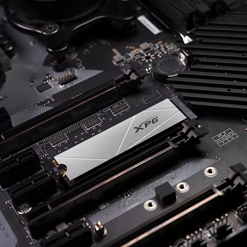 SSD diskas ADATA 2 TB M.2 PCI Express 4.0 NVMe GAMMIX S60