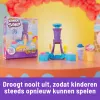 Kinetic Sand Soft Serve Stotis – 14 uncijų lipniojo smėlio (3 spalvos), 2 ledų kūgiai ir 2 įrankiai