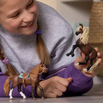 schleich HORSE CLUB Peruano Paso Kumele, 5 m., arkliai, ruda, balta, plastikas