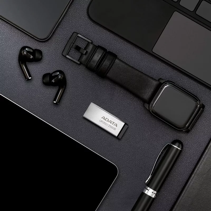 ADATA UR350 USB atmintukas 256 GB USB Type-A 3.2 Gen 1 (3.1 Gen 1) Juoda, Sidabrinė