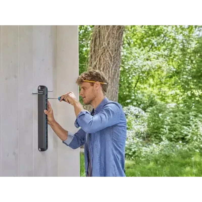 GARDENA 3505-20 Universalus juodas plastikinis įrankių laikiklis