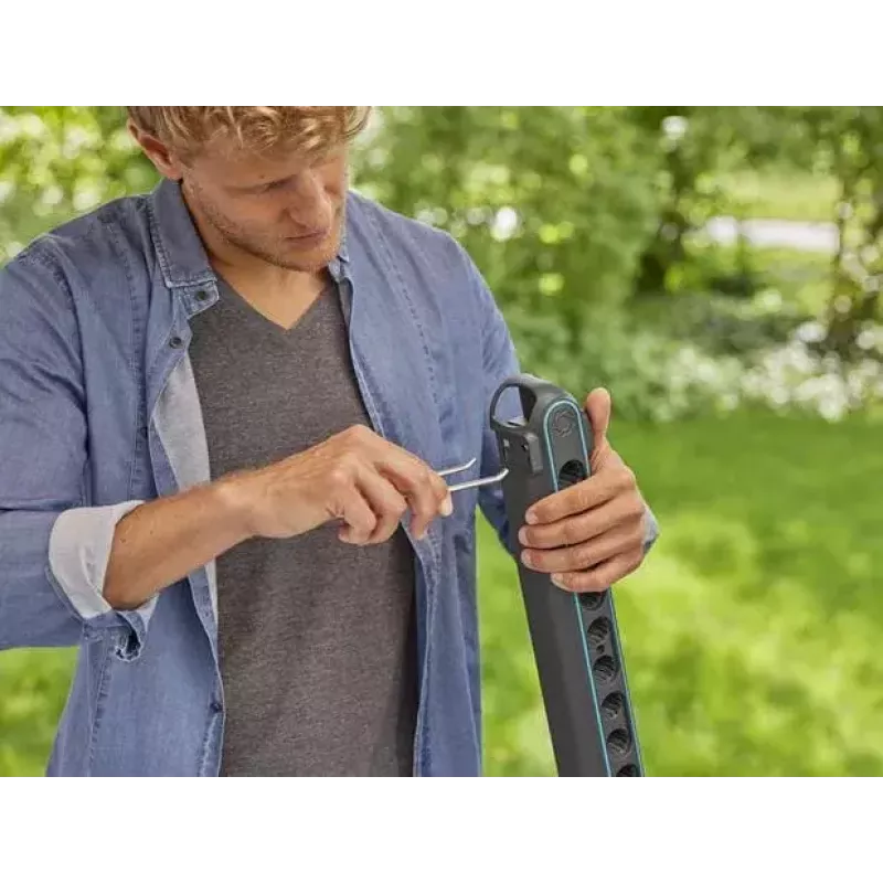 GARDENA 3505-20 Universalus juodas plastikinis įrankių laikiklis