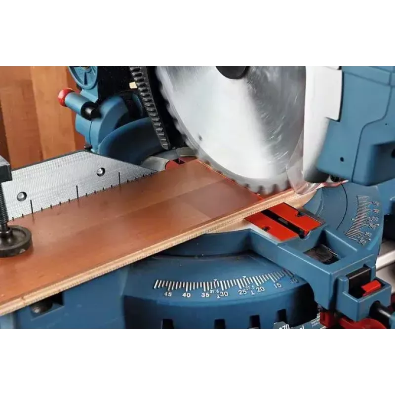 Pjūklas Bosch GTM 12 JL + GTA 2600 3800 RPM 1800 W