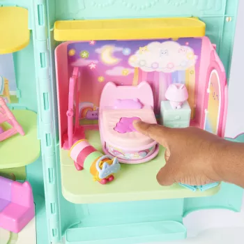 Gabby's Dollhouse „Saldžių sapnų miegamasis“ su Pillow Cat figūrėle, 3 aksesuarais, 3 baldais ir 2 siuntomis, žaislas vaikams nuo 3 metų