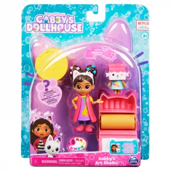 Gabby's Dollhouse meno studijos rinkinys su 2 figūrėlėmis, 2 aksesuarais, pristatymo dėžute ir baldais, žaislai vaikams nuo 3 metų