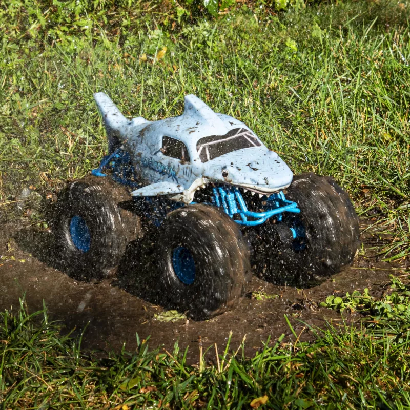 Monster Jam oficialus Megalodon STORM visureigis nuotoliniu valdymu, 1:15 mastelis
