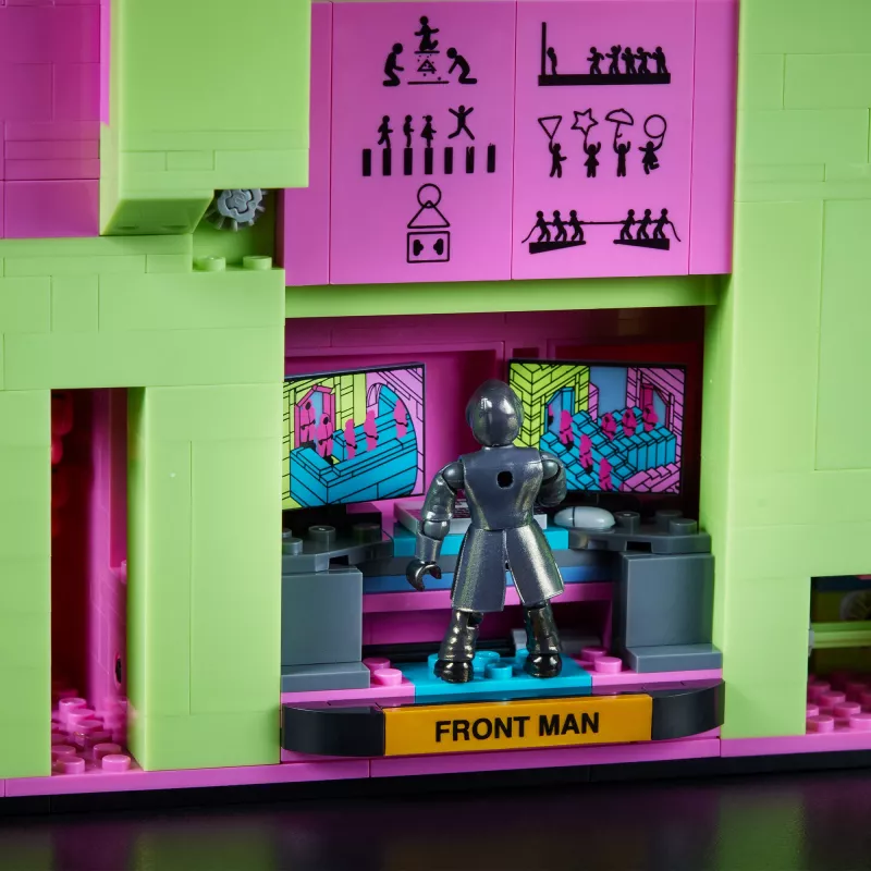 Mattel MEGA Squid Game laiptų statybos rinkinys su figūrėle (1707 dalių) kolekcininkams