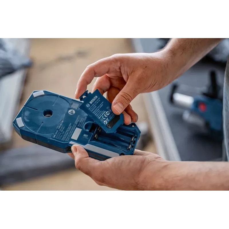 Bosch GMS 120-27 profesionalus universalus detektorius – laidai, metalas, spalvotieji metalai, mediena