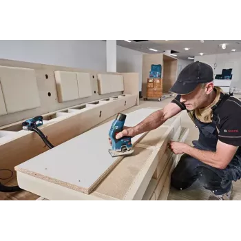 Bosch GKF 12V-8 Professional 13 000 RPM rankinis frezavimo aparatas (juoda, mėlyna, raudona)