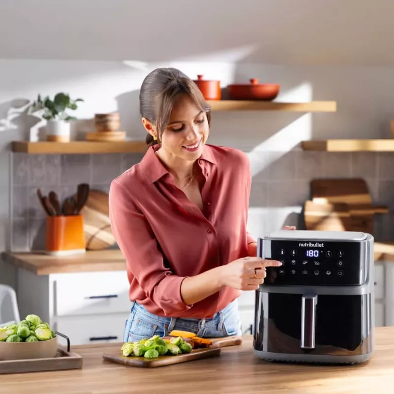 Karšto oro gruzdintuvė NutriBullet CrispLite Vision 8 L 2000 W Juoda