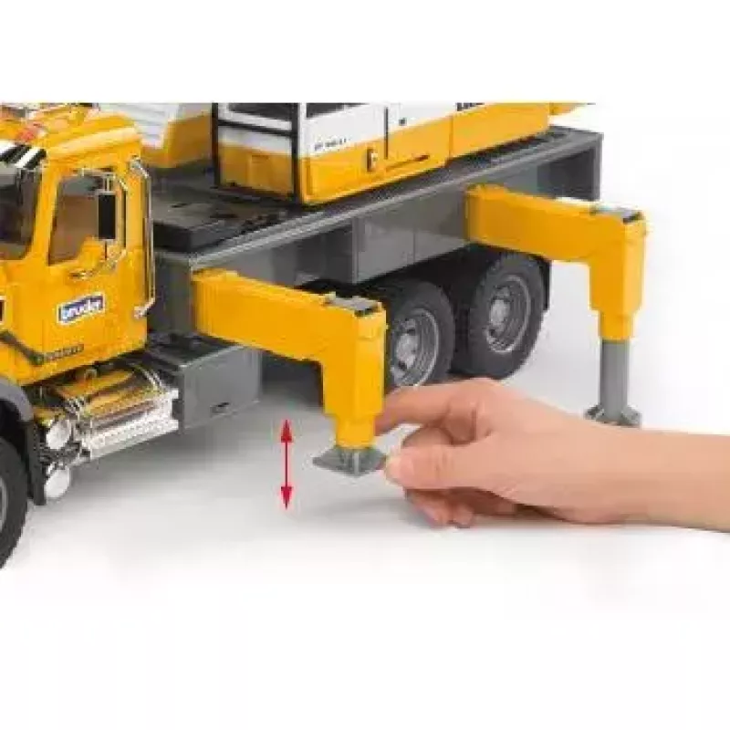 Sunkvežimis su kranu BRUDER MACK Granite Liebherr